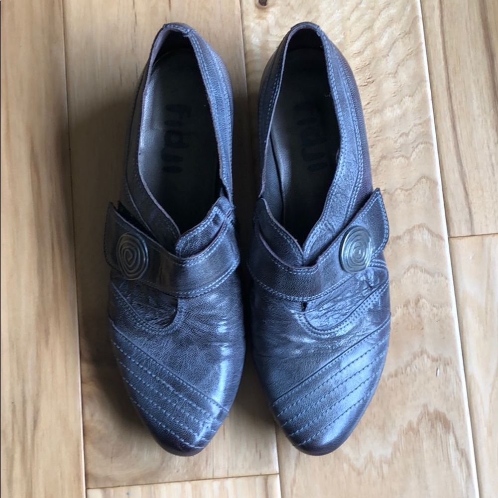 Fidji dress shoes